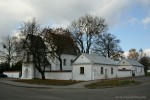 Kościół z zewnątrz :: © Parafia Klesztów 